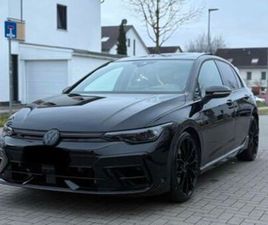 VOLKSWAGEN VOLKSWAGEN GOLF 8R*BLACK*VOLL*AKRAPOVIC*HA...