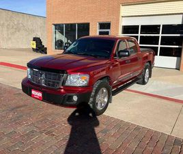 USED 2011 DODGE DAKOTA LARAMIE 4X4 4DR CREW CAB