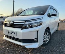TOYATA VOXY 1.8 PETROL HYBRID AUTOMATIC 7 SEATS EXCELLENT CONDITION AND ECONOMICAL