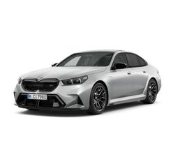 BMW M5 SEDAN