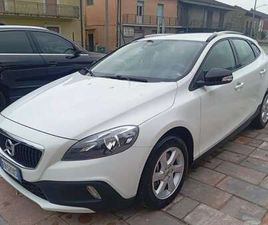 VOLVO V40 CROSS COUNTRY D2 VOLVO V40 CROSS COUNTRY 2.0 120 CV