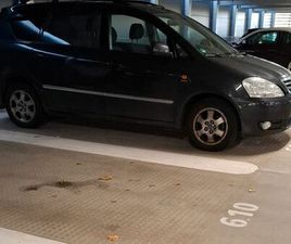 TOYOTA AVENSIS VERSO 2.0 7-SITZER MAN -