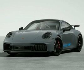 PORSCHE 911 CARRERA 4 GTS