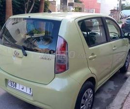 VOITURE TRÈS PROPRE