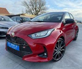 ② TOYOTA YARIS 1.5 VVT-I GR SPORT HYBRIDE NAVI LEDER CAMERA LE — TOYOTA — 2EMEMAIN