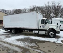 2017 INTERNATIONAL 4300 WITH LIFT GATE LOW MILES GREAT CONDITION