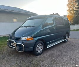 TOYOTA HIACE