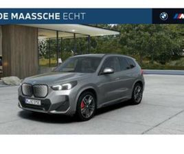 BMW IX1 EDRIVE20 M SPORT / PANORAMADAK / TREKHAAK / SPORTSTO — BMW — MARKTPLAATS