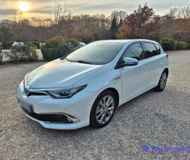 TOYOTA AURIS TOYOTA AURIS 2 EXECUTIVE BLANC NACRÉ