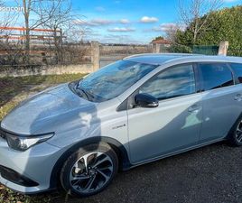 TOYOTA AURIS TOURING SPORTS TOYOTA AURIS TOURING SPORTS HYBRIDE 136CH AUTO – ÉCONOMIQUE, FIABLE, ENTRETENUE TOYOTA
