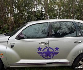 VOITURE PTIT CRUISER AVEC ÉTOILE VIOLETTE