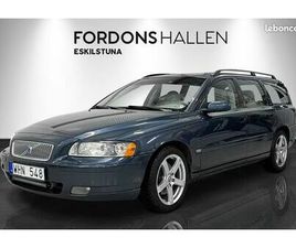 VOLVO V70 2.5 T MOMENTUM 210 CH BVM - COURROIE OK - ATTELAGE - 159900 KM