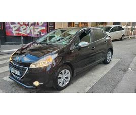 PEUGEOT 208 1.2VTI 82CV STYLE FAIBLE KILOMÉTRAGES 5 PORTES