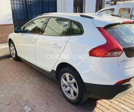 VOLVO V40 CROSS COUNTRY 1.6 D2 MOMENTUM