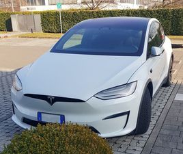 MODEL X MODEL X PLAID