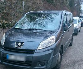 ICH BIETE DAS AUTO ZUM VERKAUFEN