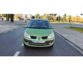 RENAULT - GRAND SCÉNIC