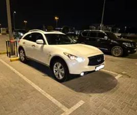 INFINITI QX70 STANDARD