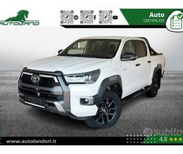 TOYOTA HILUX DOUBLE CABINE TOYOTA HILUX 2.8D INVINCIBLE SPORT 4WD DOPPIA CABI