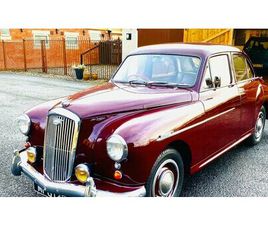 WOLSELEY 4 44 1953 WOLSELEY 4/44 ROUGE FONCÉ MANUEL, 4 VITESSES CONDUIT...