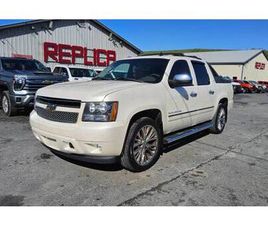 2011 CHEVROLET AVALANCHE LTZ (1823)