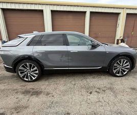 USED 2023 CADILLAC LYRIQ V