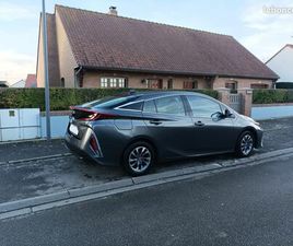 VEND TOYOTA PRIUS 4