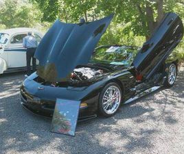 '98 CORVETTE W/ ADDITIONAL FEATURES