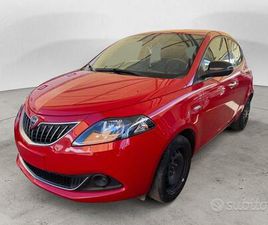 LANCIA YPSILON 1.0 FIREFLY HYBRID ECOCHIC SIL...