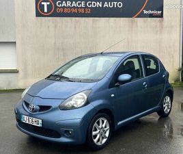 TOYOTA AYGO 1.0 VVT-I 68CH LES BLEUS II 5P