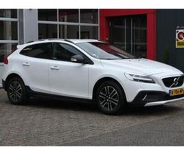 VOLVO V40 CROSS COUNTRY 1.5 T3 KINETIC 152PK | TREKHAAK | NA — VOLVO — MARKTPLAATS