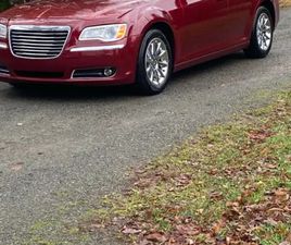 2013CHRYSLER 300