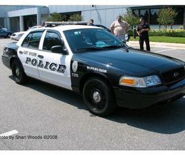FORD CROWN VICTORIA POLICE INTERCEPTOR