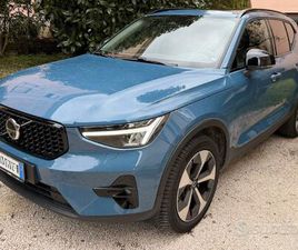 VOLVO XC40 B3 MILD HYBRID - ULTIMATE DARK 2024