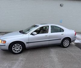2004 VOLVO S60 **2 OWNER**