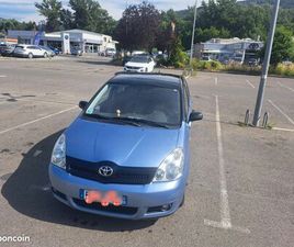 TOYOTA COROLLA VERSO (2004)