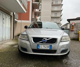 AUTO VOLVO V50