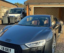 AUDI R8 (R8 2) V10 PLUS QUATTRO 2017