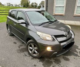 TOYOTA URBAN CRUISER