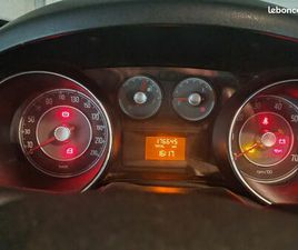 VEND FIAT PUNTO EVO DE 2011