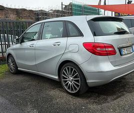 MERCEDES CLASSE B180 PREMIUM AMG