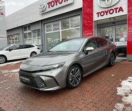 TOYOTA CAMRY 2.5L HYBRID 230 KONÍ,