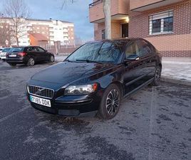 VOLVO - S40
