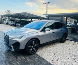 BMW IX XDRIVE40 74,1KWH /LASERLICHT/HARMAN KARDON/SKY LOUNGE PANORÁMA ÜVEGTETŐ/