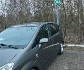 TOYOTA COROLLA VERSO BURG BEI MAGDEBURG. TOYOTA COROLLA VERSO. DIESEL. 7SIEBEN SITZE.