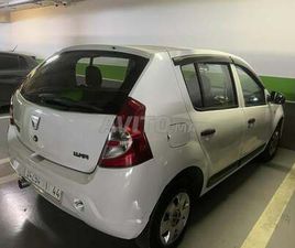 DACIA SANDERO ESSENCE MANUELLE 2009 À TANGER