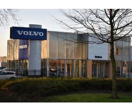 VOLVO V40 CROSS COUNTRY - T3 152PK AUTOMAAT POLAR+ LUXURY / PANORAMADAK / TREKHAAK / KEYLESS ENTRY / HARMAN KARDON A