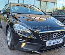 VOLVO V40 CROSS COUNTRY 2.0 D2 MOMENTUM AUTO
