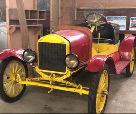 VOITURE CLASSIQUE FORD T