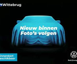 VOLKSWAGEN ID BUZZ ANNIVERSARY EDITION 59 KWH TWO-TONE